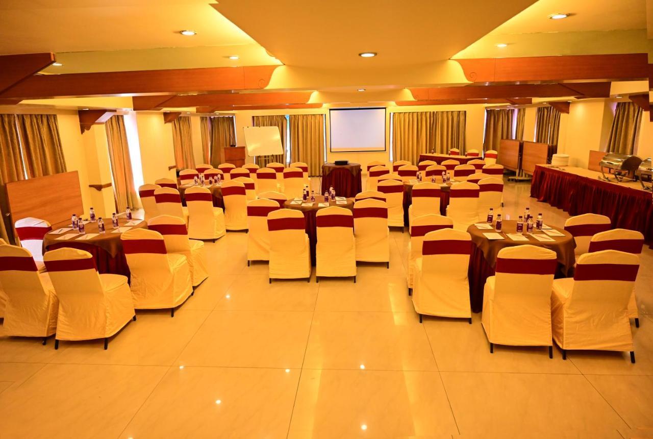 Hotel Deccan Royaale, Shivajinagar Pune Exterior foto